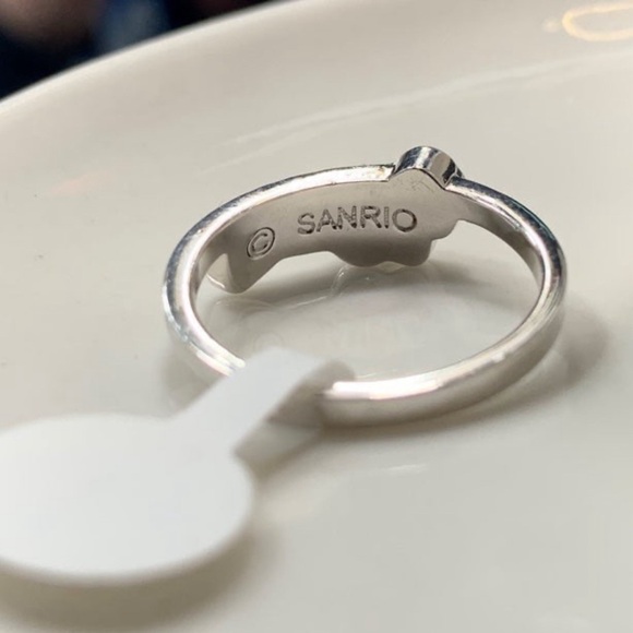 Fragrant Jewels Sanrio Hello Kitty Ring - Size 9 - Picture 5 of 5
